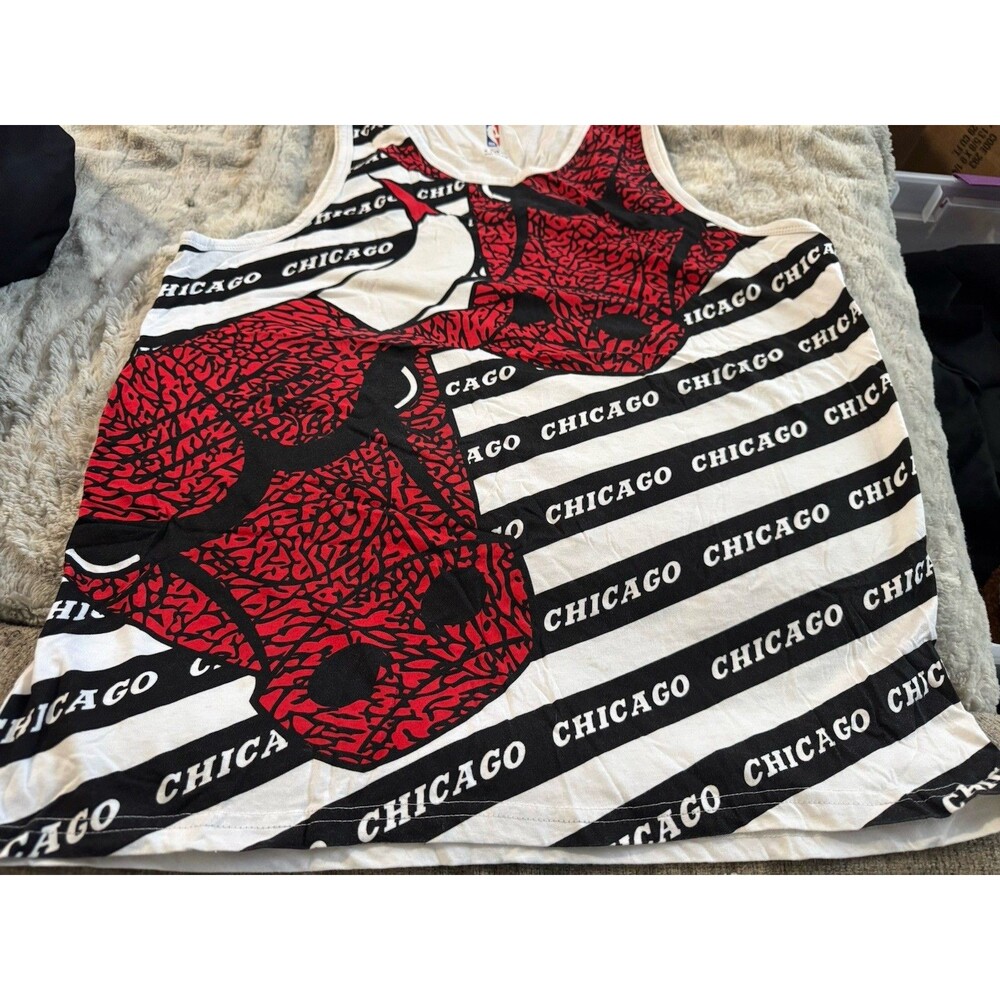 Chicago Bulls Men’s NBA Tank Top Bulls Logo White & Red SZ XL